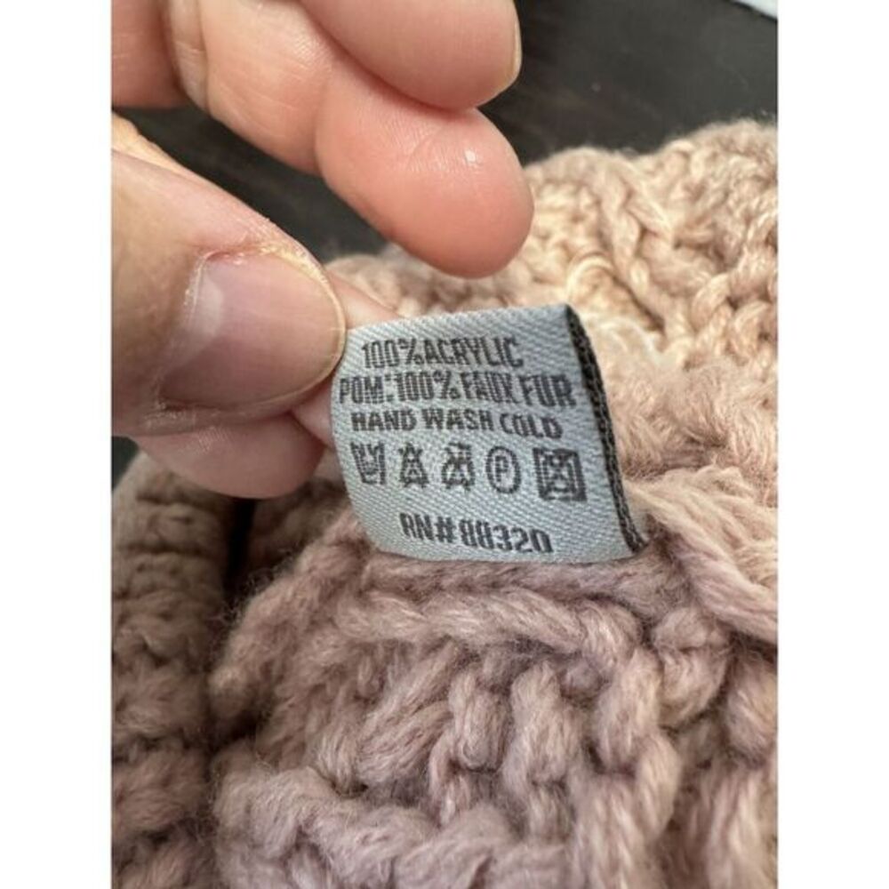 C.C Rose Color kids Beanie With Pums‎ - Picture 3 of 5